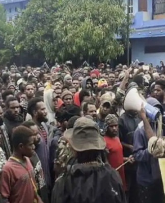 Thousands of indigenous Papuans protest in Wamena March 2022