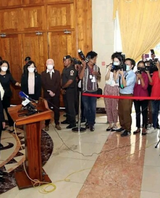 Showing how it's done in Dili - Wang Yi media conference