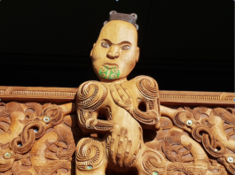 Māori taonga at Gisborne Airport