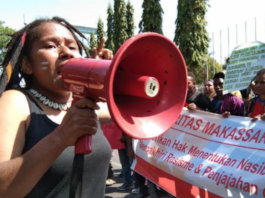 Papuan protesters in Makassar