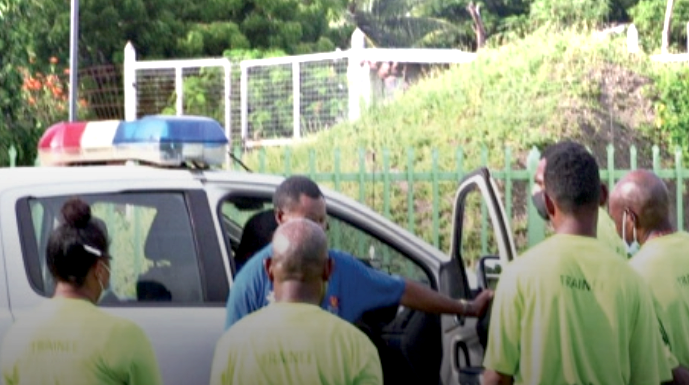 PNG police and court sheriffs consulting