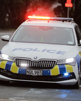 Offshore source may be behind bomb threats to NZ schools, say police Police are considering NZ bomb threats may be from overseas