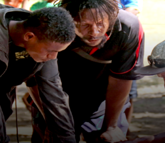 Voters looking for their names as Papua New Guinea went to the polls