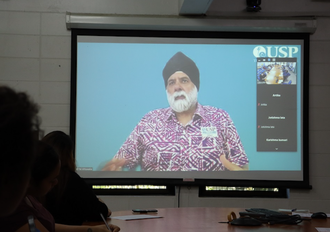 Student journalists in Fiji talk to Professor Pal Ahluwalia in Samoa