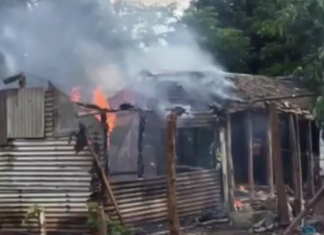 Burning squatter homes near Port Vila