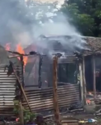 Burning squatter homes near Port Vila