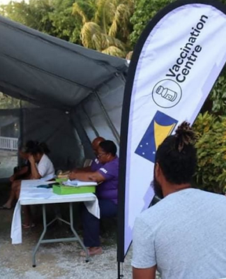 Tunoa – house arrest – on Tokelau family ends after more than a year A vaccination centre on Nukunonu, August 2021