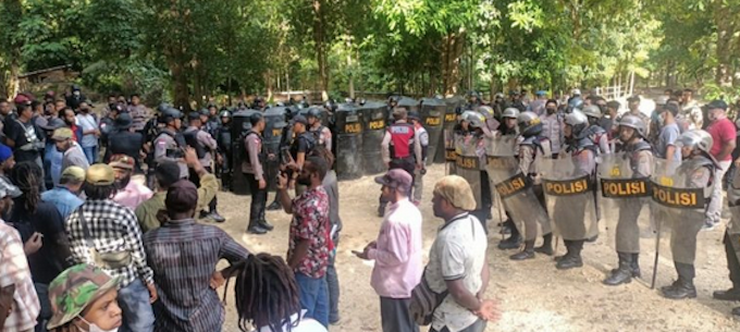Indonesian police repression in Jayapura