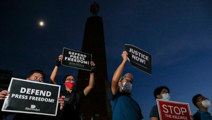 Filipino press freedom and human rights activists