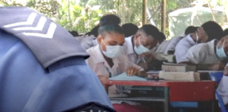 Police guarding PNG exams