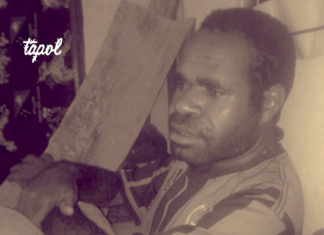 Papuan protester Zode Hilapok
