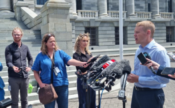 News media question Chris Hipkins