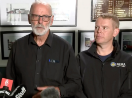 Auckland mayor Wayne Brown (left) fronting a media conference