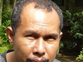Papuan journalist and editor Victor Mambor
