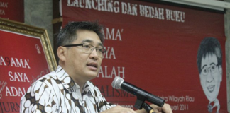 Indonesian human rights advocate and researcher Andreas Harsono