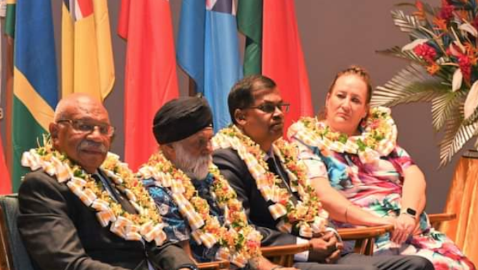 Fiji’s Prime Minister Sitiveni Rabuka (left) apologises to USP vice-chancellor Professor Pal Ahluwalia