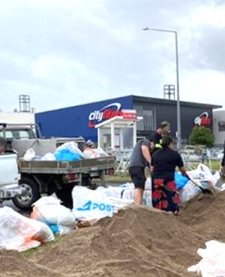 The rush is on for sandbags in Auckland