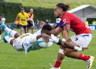 Fijian Drua replacement Taniela Rakuro dives over to score the match winning try