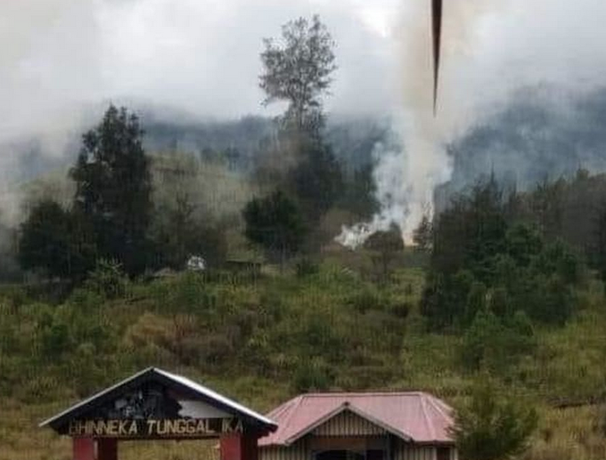 Indonesian security forces launch attack on West Papua National Liberation Army rebels holding NZ pilot hostage near Nduga
