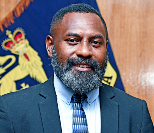 Internal Security Minister Peter Tsiamalili Jr