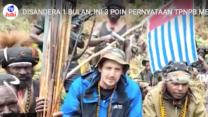 New Zealand pilot Philip Mehrtens, flying for Susi Air, appears in new video 100323