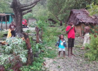 Children in Vanuatu after cyclones Judy and Kevin