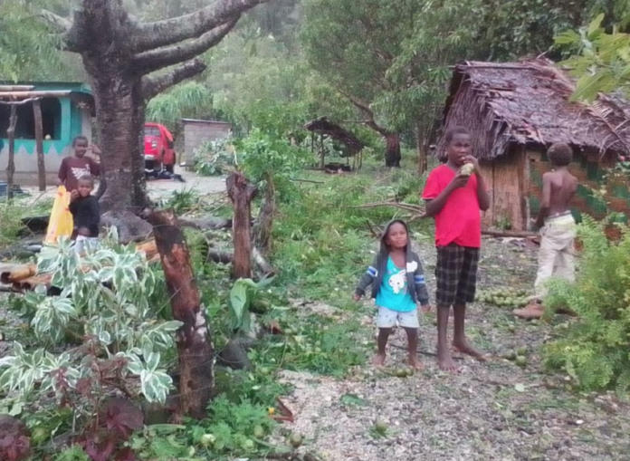 Children in Vanuatu after cyclones Judy and Kevin