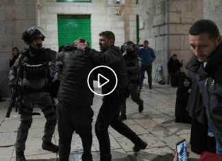 Israeli police attack worshippers inside Al-Aqsa Mosque