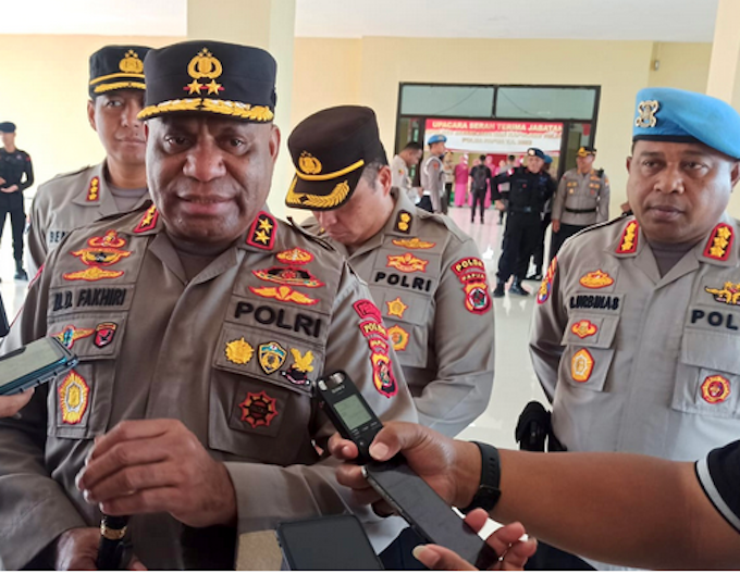 Police chief General Mathius D Fakhiri
