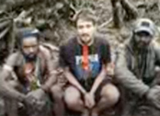 Hostage NZ pilot Philip Mehrtens in new video 260423