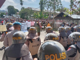 A protest against the division of Papua Province and the establishment of a New Autonomous Region in Jayapura City in 2022