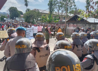 A protest against the division of Papua Province and the establishment of a New Autonomous Region in Jayapura City in 2022