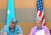 FSM Chief Negotiator Leo Falcam Jr (left) and US Presidential Envoy Joseph Yun in Pohnpei