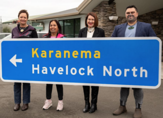 Māori road signs in the Havelock North area