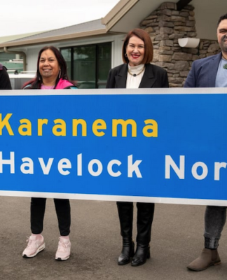 Māori road signs in the Havelock North area