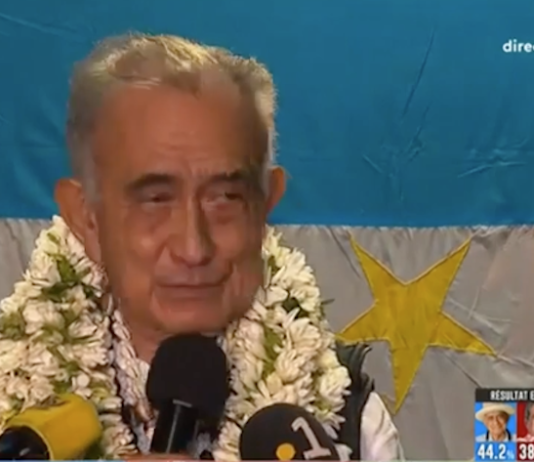 A jubilant Oscar Temaru