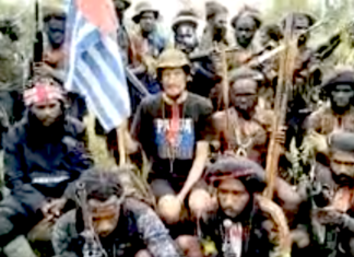 A low resolution new image of New Zealand hostage pilot Philip Mehrtens