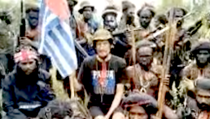 Author-poet condemns Papuan rebel threat to shoot NZ hostage pilot if denied talks A low resolution new image of New Zealand hostage pilot Philip Mehrtens
