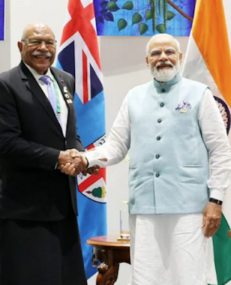 Fiji Prime Minister Sitiveni Rabuka and his Indian counterpart Narendra Modi in Port Moresby