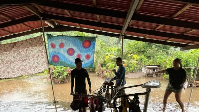 Flooding in Tahiti's Teahupo’o village