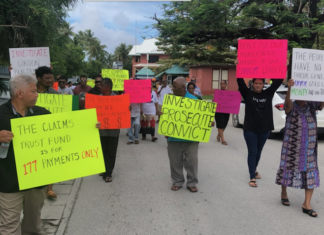 Displaced Bikini Islanders march on the US Embassy in Majuro