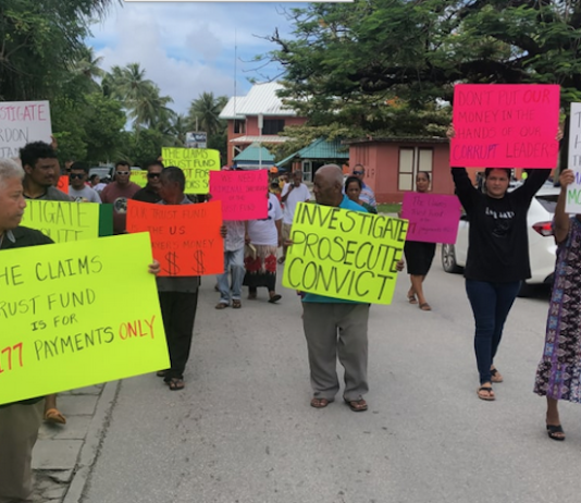 Displaced Bikini Islanders march on the US Embassy in Majuro