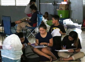 Young Guam students do school work
