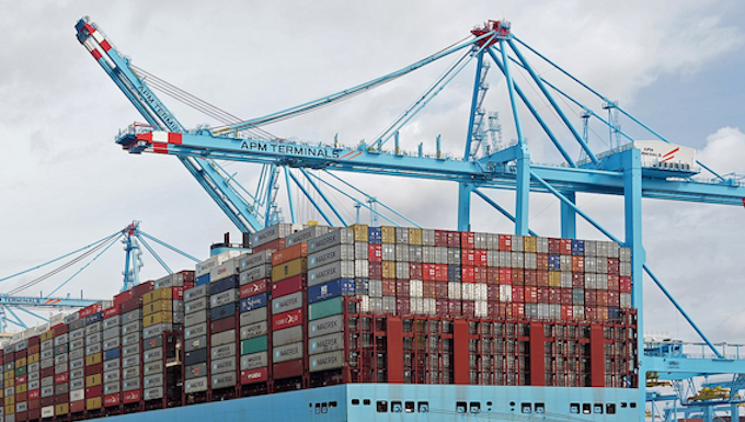 UN shipping agency endorses 1.5 degrees plan after ‘relentless Pacific lobbying’ Huge container ships carrying import and export marine cargo loads
