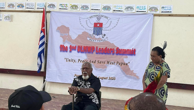 Wenda calls on MSG for urgent action to back pledge over human rights Former Vanuatu prime minister Barak Sope