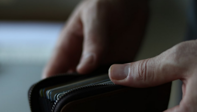 More than half of New Zealanders struggling financially, says survey Just over half of New Zealanders surveyed - including Pacific Islanders - reported they were financially stressed