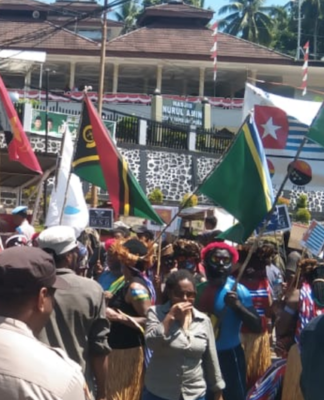 A big gathering of West Papuans in support of full West Papuan membership of the MSG took place peacefully this afternoon in the capital Jayapura