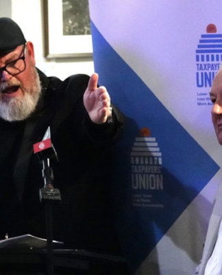 NZ election 2023: Raucous Northland debate crowd rails at covid, te reo Māori mentions MC Martyn "Bomber" Bradbury (left) opens the Taxpayers' Union Northland election debate at Kerikeri