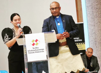 Co-chairs Nina Santos and Father Henry Rogo of the Te Ohu founding assembly last night
