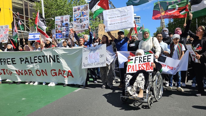 About 5000 pro-Palestinian marchers took part in today's march down Queen Street